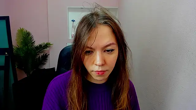 Snapshot of Persephoni chatting on 4, 10, 2025 Persephoni online show from 4, 10, 2025