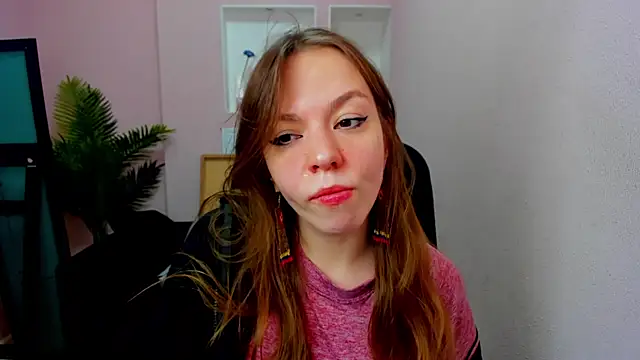 Snapshot of Persephoni chatting on 14, 10, 2025 Persephoni online show from 14, 10, 2025