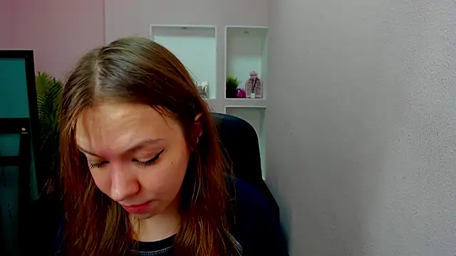 Snapshot of Persephoni chatting on 22, 11, 2025 Persephoni online show from 22, 11, 2025