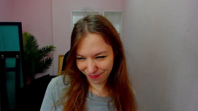 Snapshot of Persephoni chatting on 23, 11, 2025 Persephoni online show from 23, 11, 2025