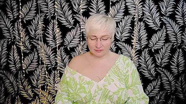 Olivia playful online show from 14, 4, 2026