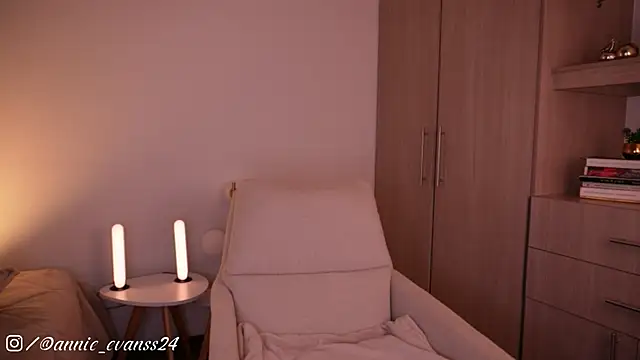 annie24 evans online show from 25, 11, 2025