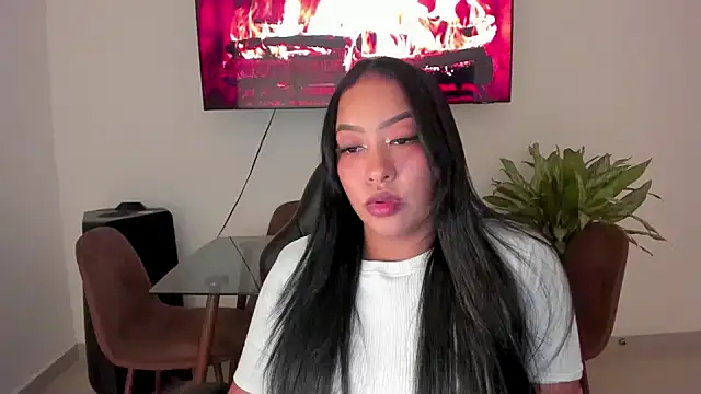 Snapshot of brunetenikole02 chatting on 14, 3, 2025 brunetenikole02 online show from 14, 3, 2025