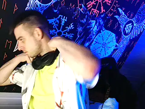 Snapshot of Youngtimer_1997 chatting on 7, 3, 2026 Youngtimer 1997 online show from 7, 3, 2026