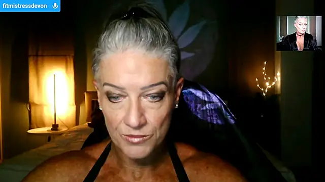 Snapshot of Devon2020 chatting on 6, 5, 2026 Devon2020 online show from 6, 5, 2026
