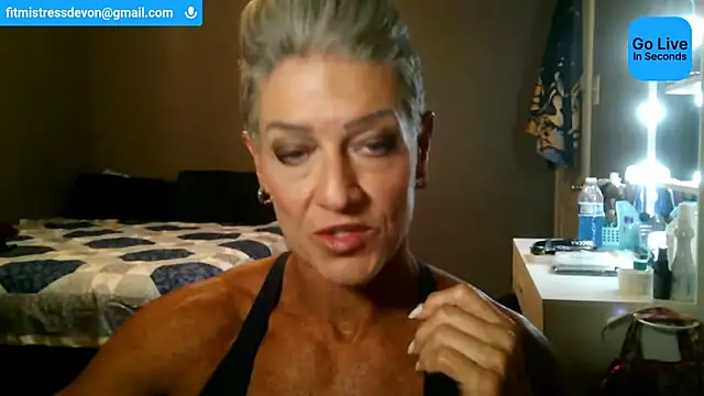 Snapshot of Devon2020 chatting on 30, 5, 2026 Devon2020 online show from 30, 5, 2026