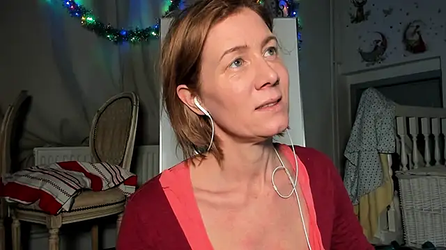 Snapshot of Lola_Belgium chatting on 11, 1, 2025 Lola Belgium online show from 11, 1, 2025