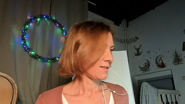 Snapshot of Lola_Belgium chatting on 21, 1, 2025 Lola Belgium online show from 21, 1, 2025