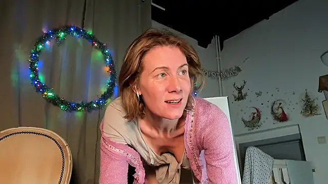 Snapshot of Lola_Belgium chatting on 22, 1, 2025 Lola Belgium online show from 22, 1, 2025
