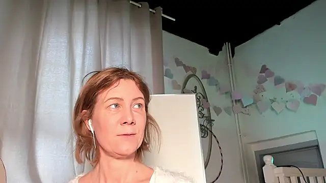 Snapshot of Lola_Belgium chatting on 16, 2, 2025 Lola Belgium online show from 16, 2, 2025