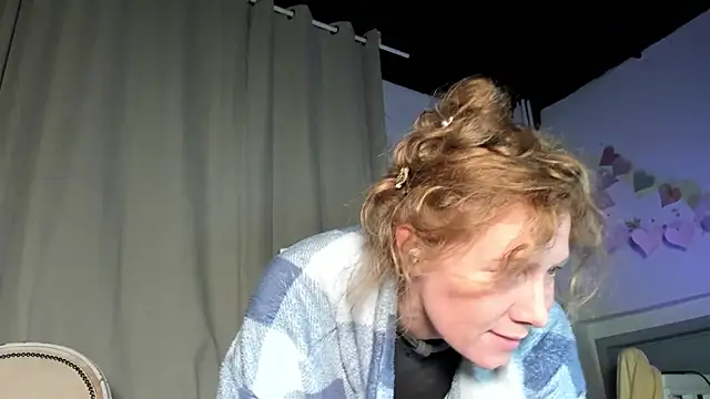 Snapshot of Lola_Belgium chatting on 27, 2, 2025 Lola Belgium online show from 27, 2, 2025
