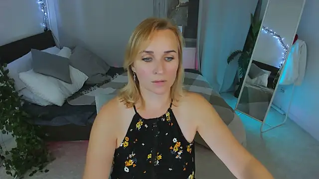 Karinella x online show from 19, 9, 2025