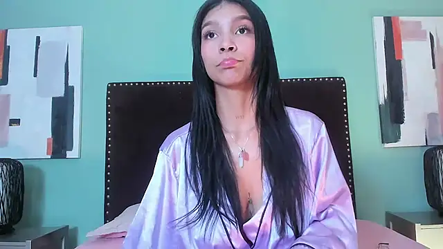 LauraAristizabal online show from 27, 12, 2024