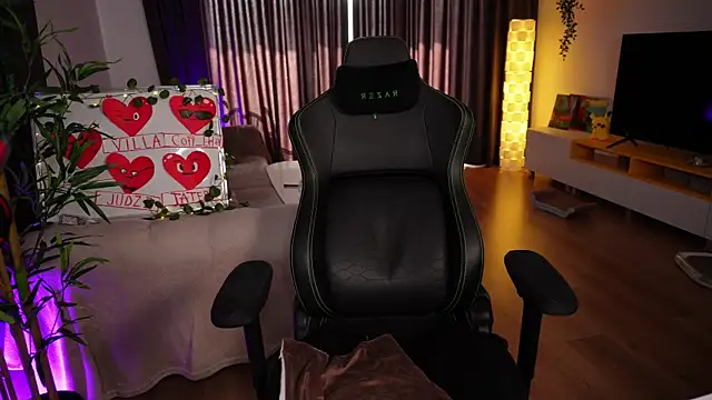 ShyNdWild online show from 26, 2, 2025