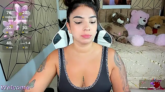 vane lopez  online show from 10, 9, 2025