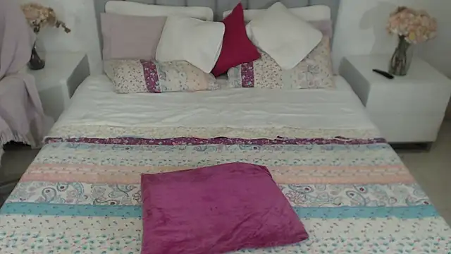 Snapshot of X6uldv8xdollxxx chatting on 18, 10, 2025 X6uldv8xdollxxx online show from 18, 10, 2025