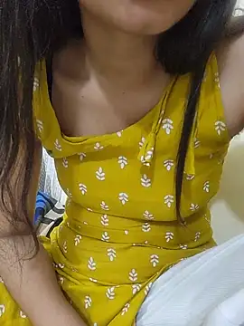 Snapshot of CuteSarikaLIVE chatting on 26, 6, 2026 CuteSarikaLIVE online show from 26, 6, 2026