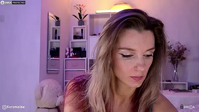 Karamelsw  online show from 7, 10, 2025