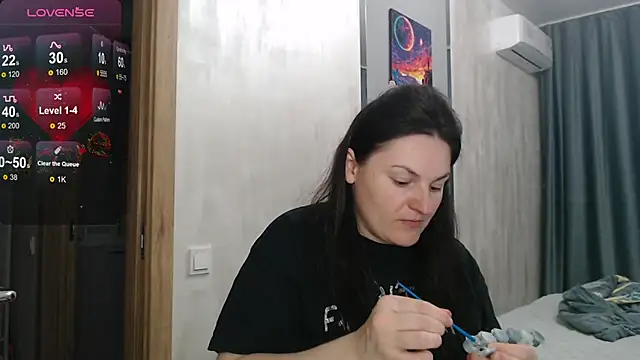 Stacy Davice online show from 28, 9, 2025