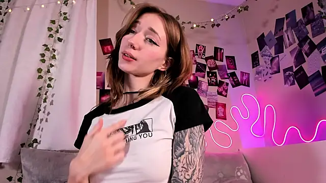 LuckySexyDoll online show from 17, 12, 2024