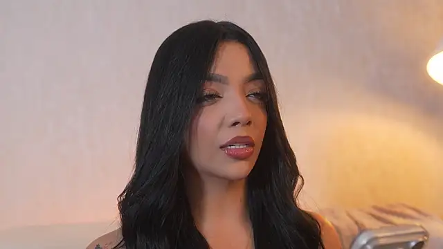 sarah hiill online show from 3, 12, 2025