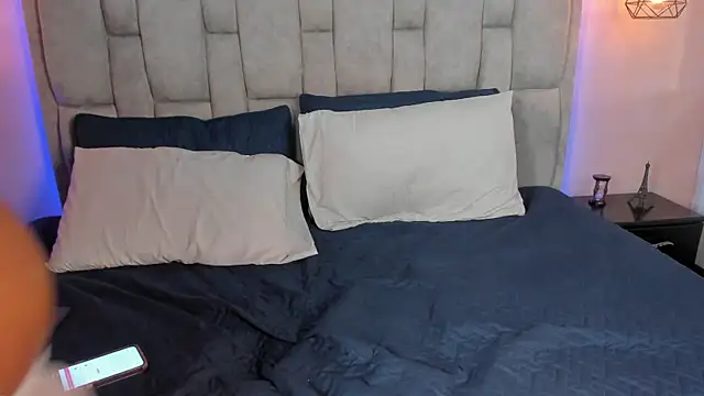 Stefhanyblow online show from 7, 11, 2025