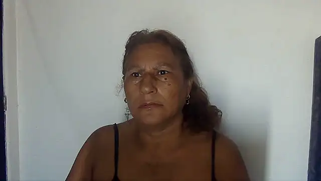 Snapshot of charrysexy1 chatting on 29, 10, 2025 charrysexy1 online show from 29, 10, 2025