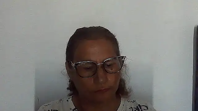 Snapshot of charrysexy1 chatting on 12, 11, 2025 charrysexy1 online show from 12, 11, 2025