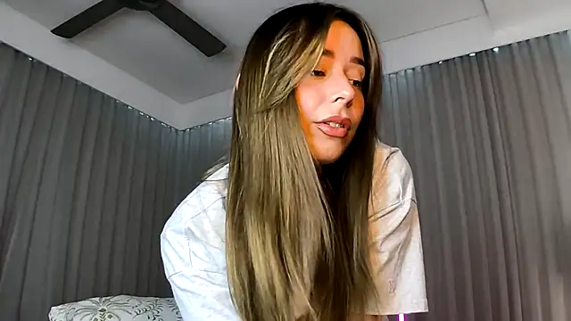 SashaJade  online show from 14, 1, 2026