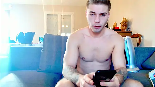 Snapshot of Elkafit28 chatting on 28, 2, 2025 Elkafit28 online show from 28, 2, 2025