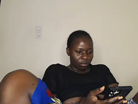 Snapshot of queenofqueens96 chatting on 21, 2, 2026 queenofqueens96 online show from 21, 2, 2026