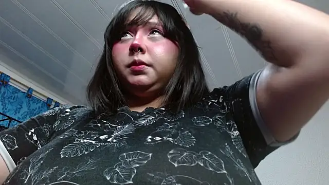 Snapshot of litlle_cat chatting on 2, 6, 2026 litlle cat online show from 2, 6, 2026