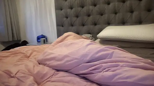 Bustyblondebabe32 online show from 23, 10, 2025