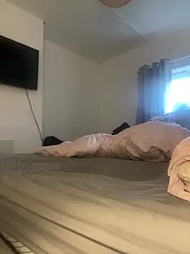 Bustyblondebabe32 online show from 11, 3, 2026