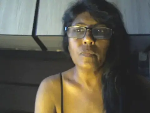 Snapshot of MsAttitude chatting on 2, 5, 2026 MsAttitude online show from 2, 5, 2026