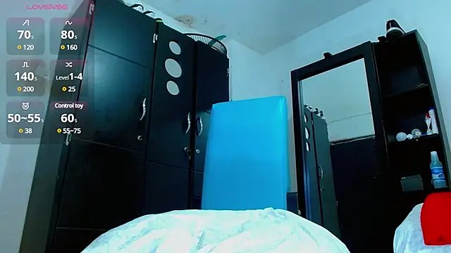 isuckmyselfxxx 420 online show from 4, 3, 2025