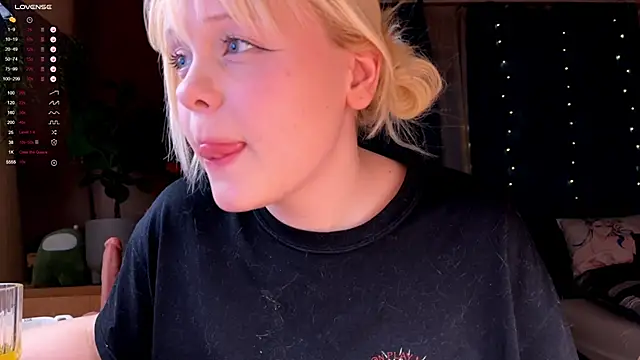 LisaLaas online show from 14, 12, 2025