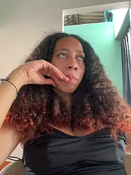 Snapshot of Miley_and_Vash chatting on 11, 1, 2025 Miley and Vash online show from 11, 1, 2025