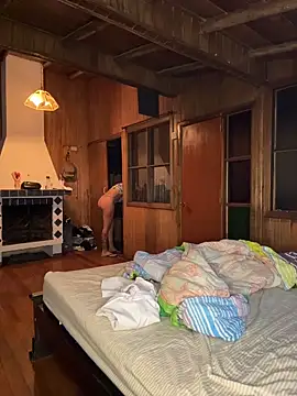 Snapshot of Miley_and_Vash chatting on 20, 11, 2025 Miley and Vash online show from 20, 11, 2025