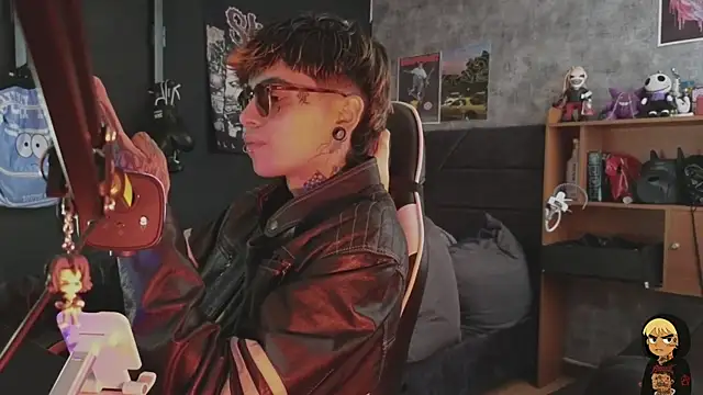 Snapshot of AcidMilo chatting on 13, 1, 2026 AcidMilo online show from 13, 1, 2026