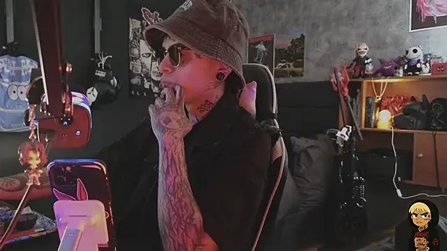 Snapshot of AcidMilo chatting on 15, 1, 2026 AcidMilo online show from 15, 1, 2026