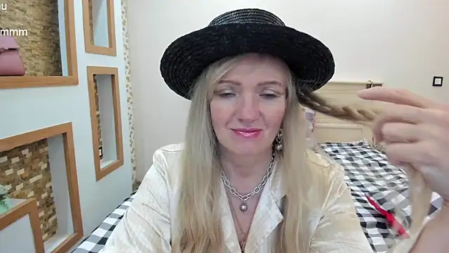 TrueFoxyyy online show from 5, 3, 2025