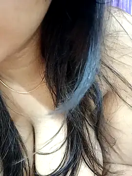 Snapshot of Nia__09 chatting on 18, 2, 2025 Nia  09 online show from 18, 2, 2025