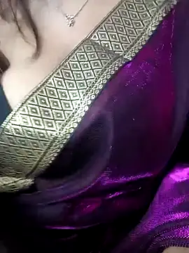 Snapshot of Nia__09 chatting on 15, 9, 2025 Nia  09 online show from 15, 9, 2025