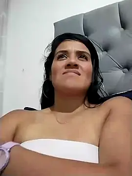 zhayra rose online show from 6, 12, 2024