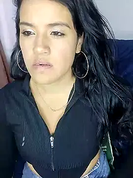 zhayra rose online show from 25, 1, 2025