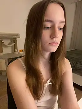 Snapshot of malyshhka chatting on 15, 12, 2024 malyshhka online show from 15, 12, 2024