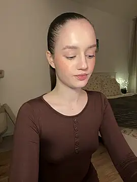 Snapshot of malyshhka chatting on 12, 4, 2026 malyshhka online show from 12, 4, 2026