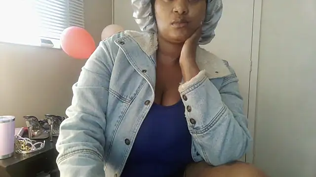Snapshot of Charlie-Crawford chatting on 27, 4, 2026 Charlie-Crawford online show from 27, 4, 2026
