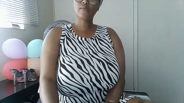 Snapshot of Charlie-Crawford chatting on 2, 5, 2026 Charlie-Crawford online show from 2, 5, 2026